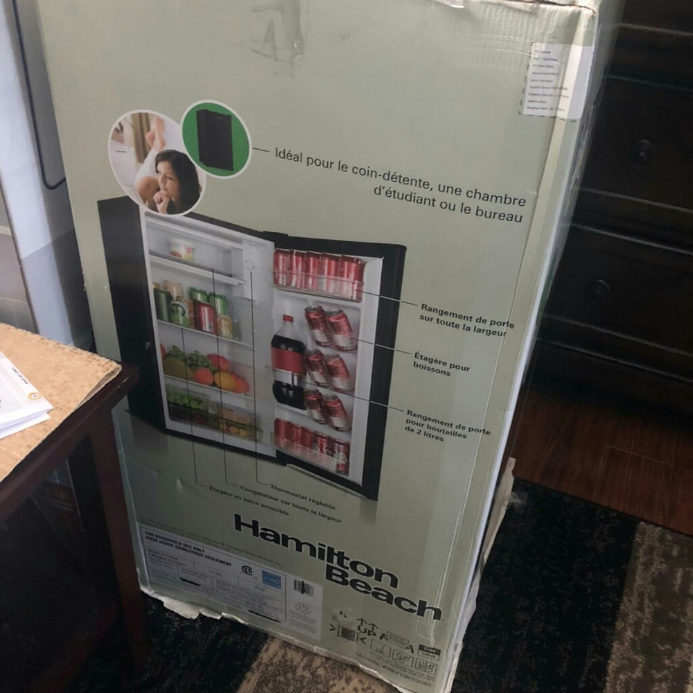 Compact fridge - Picture 2 of 2